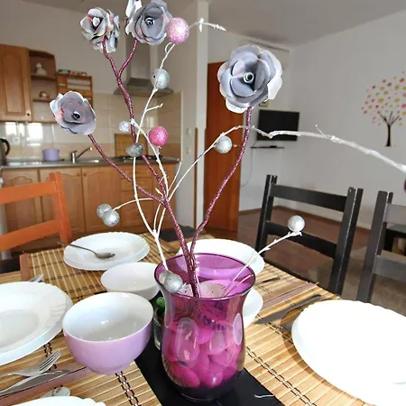 Holiday home Charmantes Haus In Mit Grill Und Terrasse *