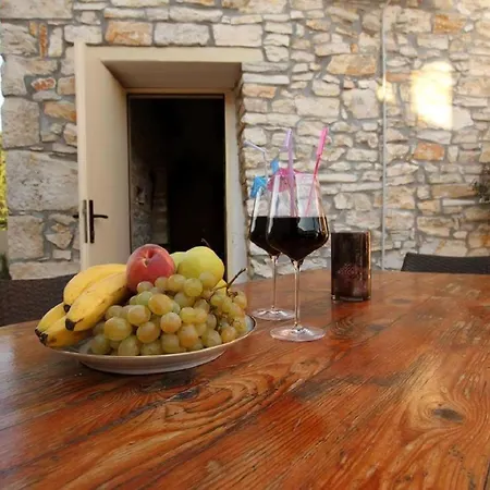 Charmantes Haus In Mit Grill Und Terrasse Holiday home Medulin